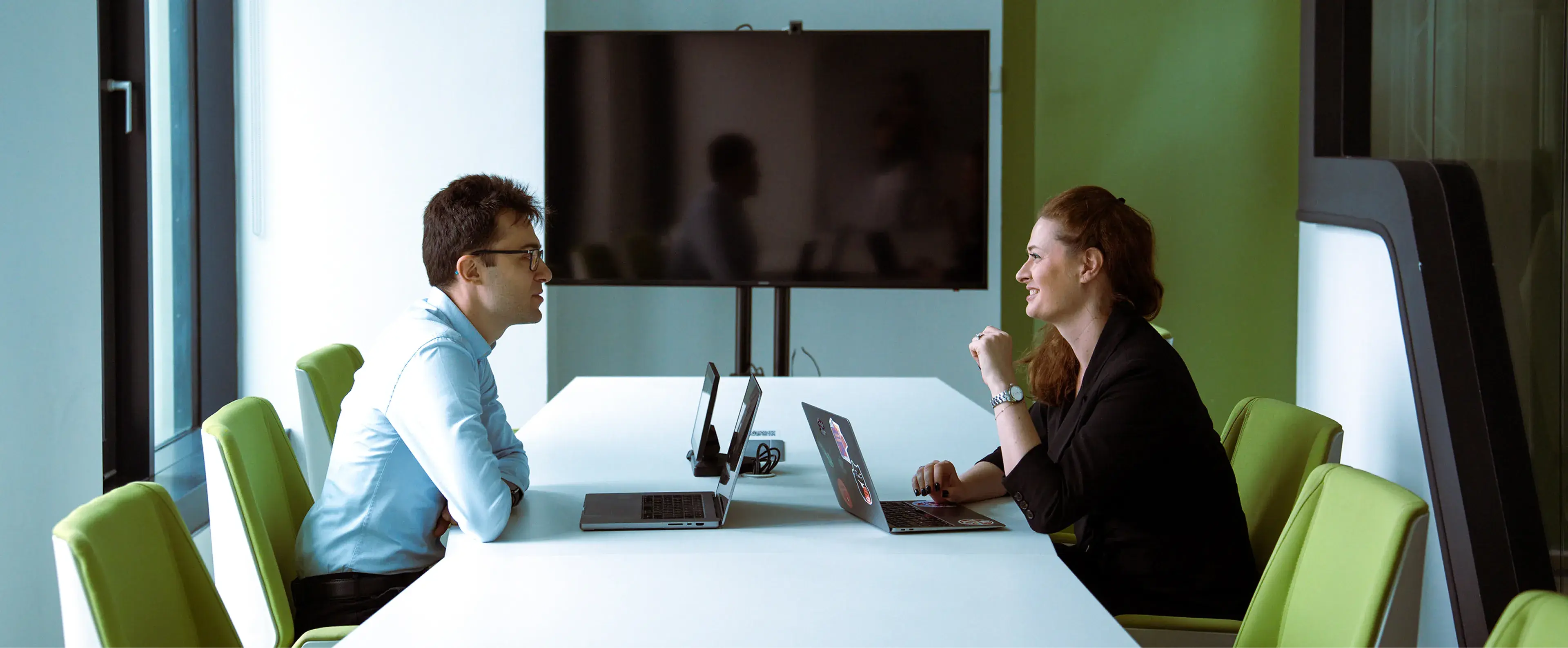 Tech-Strategy-Digital-Consulting-Services-bg